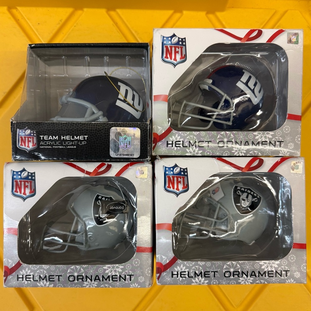 NFL 4 Helmet Ornaments - Giants and Raiders (4 ornaments)